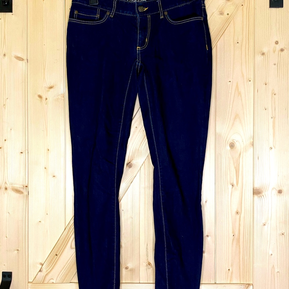 Eddie Bauer Women’s Size 2 Jeans.